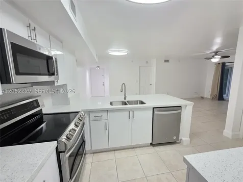 2620 S University Drive Davie FL 33328