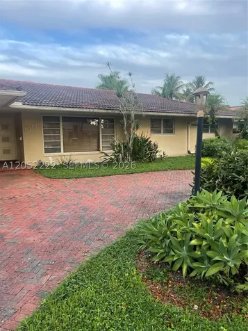 16120 E Troon Circle Miami Lakes FL 33014