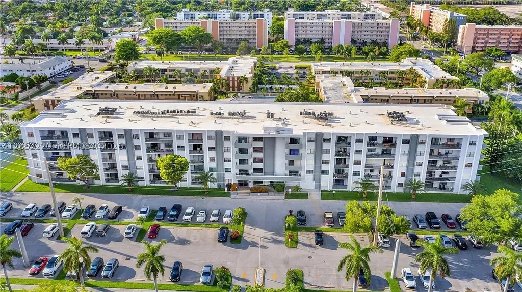 1301 NE 7th Hallandale Beach FL 33009