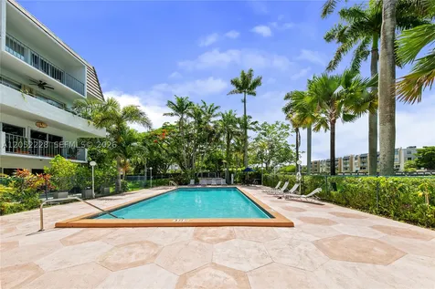 7900 Camino Creek Miami FL 33143