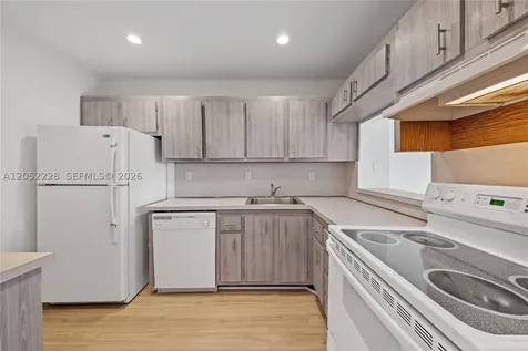 7900 Camino Creek Miami FL 33143
