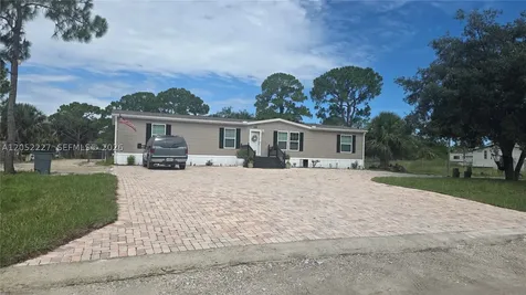 220 S Kennel Street Clewiston FL 33440