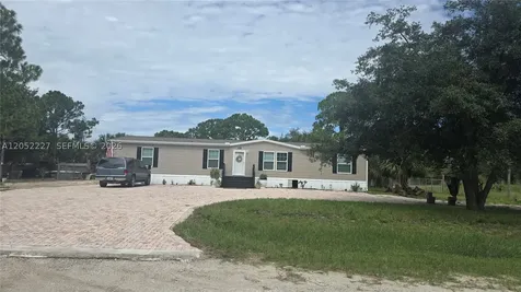 220 S Kennel Street Clewiston FL 33440