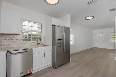 100 SW 58th Avenue Miami FL 33144