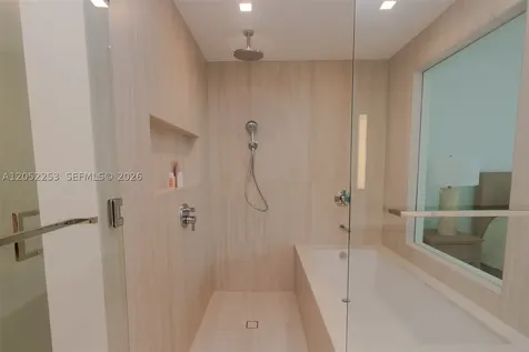 2411 Laguna Circle North Miami FL 33181