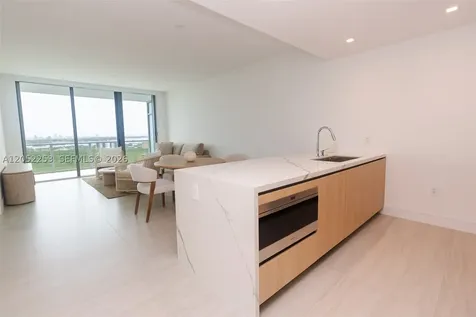 2411 Laguna Circle North Miami FL 33181