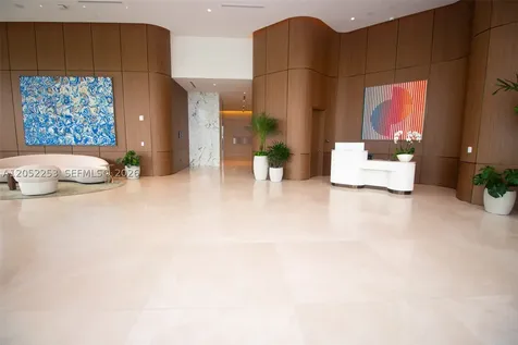 2411 Laguna Circle North Miami FL 33181