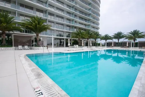 2411 Laguna Circle North Miami FL 33181