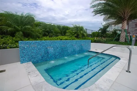 2411 Laguna Circle North Miami FL 33181