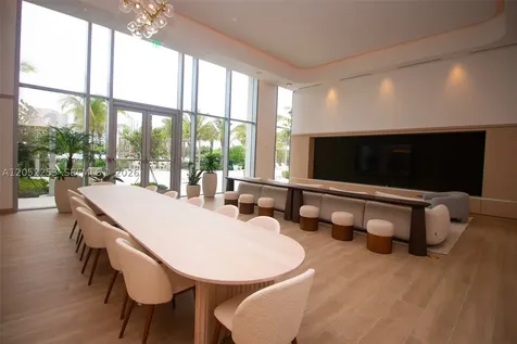 2411 Laguna Circle North Miami FL 33181