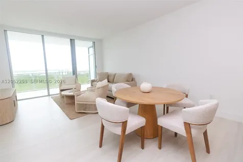 2411 Laguna Circle North Miami FL 33181