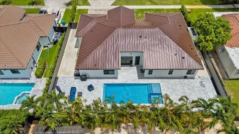 16234 SW 48th Terrace Miami FL 33185