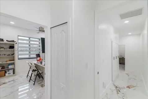 16234 SW 48th Terrace Miami FL 33185