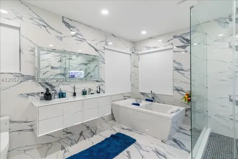 16234 SW 48th Terrace Miami FL 33185