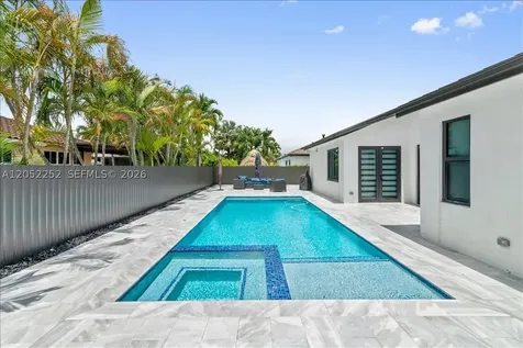 16234 SW 48th Terrace Miami FL 33185