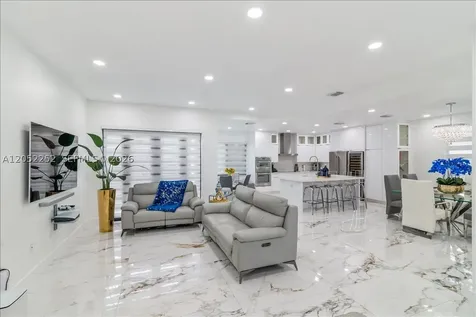 16234 SW 48th Terrace Miami FL 33185