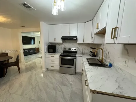 1520 SW 22nd Avenue Miami FL 33145
