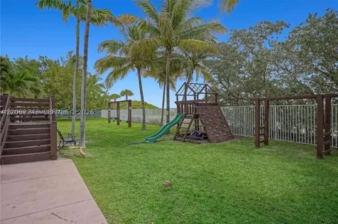 4747 Collins Avenue Miami Beach FL 33140