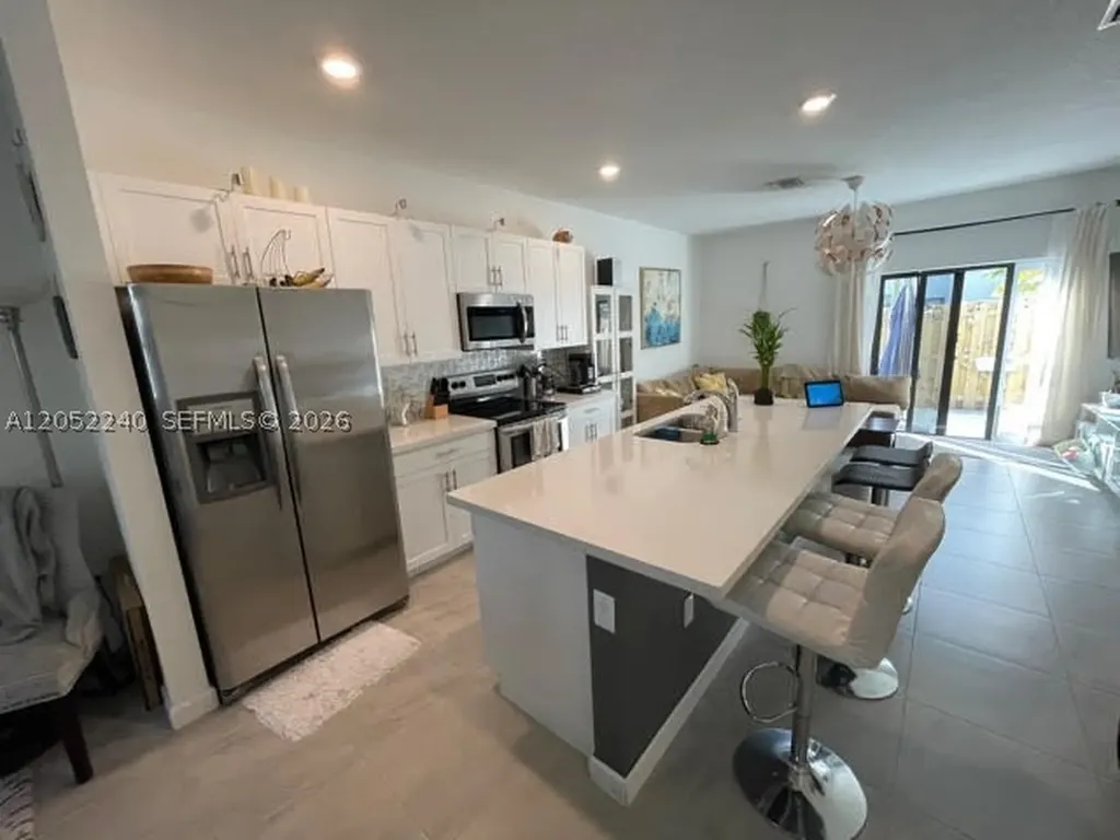 1524 SW 28th Street Fort Lauderdale FL 33315