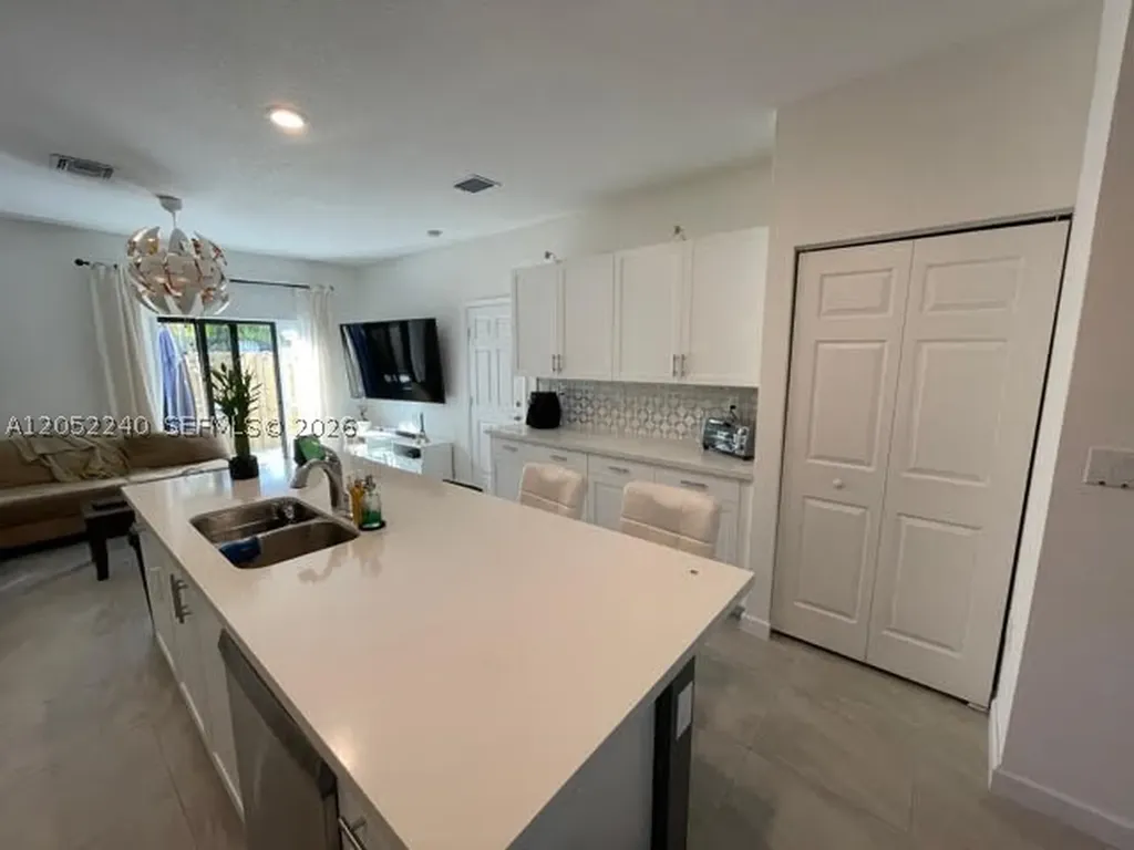 1524 SW 28th Street Fort Lauderdale FL 33315