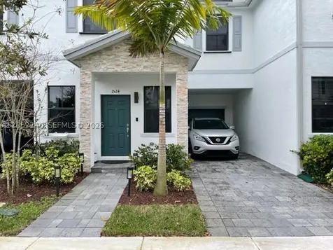 1524 SW 28th Street Fort Lauderdale FL 33315