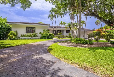 740 Jeronimo Drive Coral Gables FL 33146