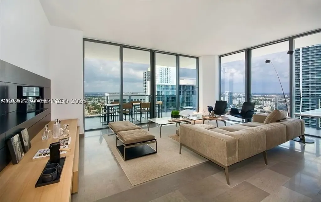 88 SW 7th Street Miami FL 33130