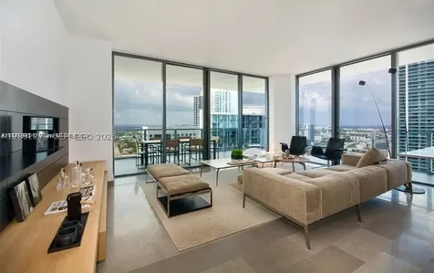 88 SW 7th Street Miami FL 33130