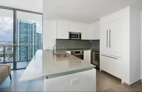 88 SW 7th Street Miami FL 33130