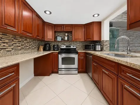 2055 SW 122nd Avenue Miami FL 33175