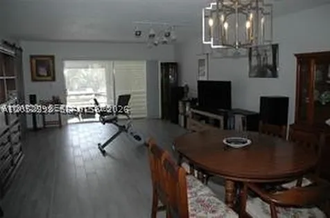 3571 Inverrary Drive Lauderhill FL 33319