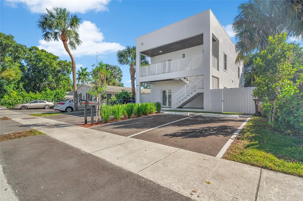 1820 SW 9th Street Fort Lauderdale FL 33312