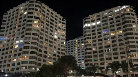 825 Brickell Bay Drive Miami FL 33131