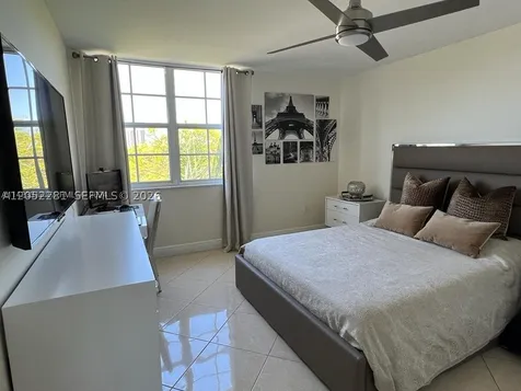 19901 E Country Club Drive Aventura FL 33180