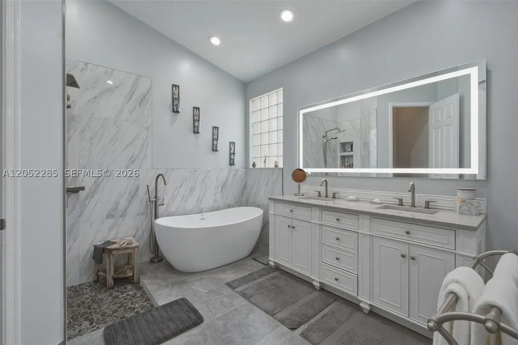 5818 NW 126th Terrace Coral Springs FL 33076