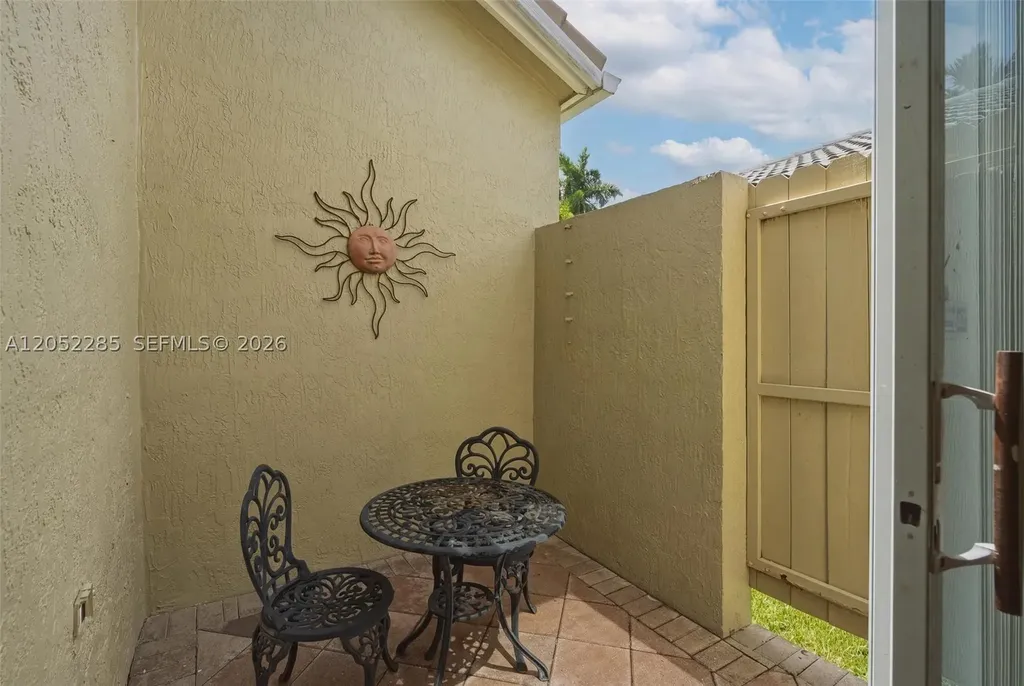 5818 NW 126th Terrace Coral Springs FL 33076