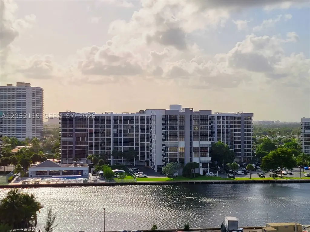 3505 S Ocean Drive Hollywood FL 33019