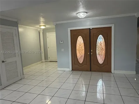 17527 NW 62nd Place N Hialeah FL 33015