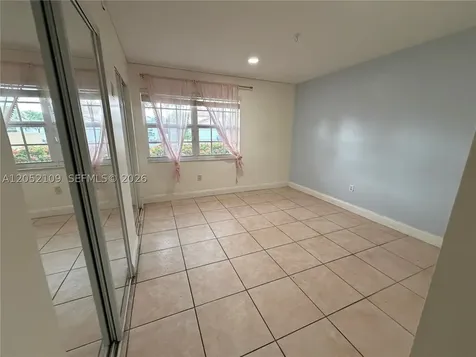 17527 NW 62nd Place N Hialeah FL 33015