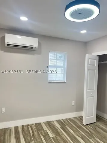 922 NW 2nd Street Miami FL 33128