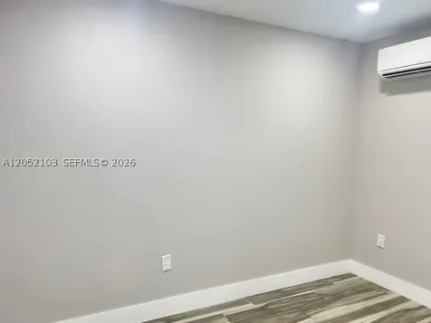 922 NW 2nd Street Miami FL 33128