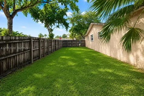 9320 NW 13th Street Pembroke Pines FL 33024