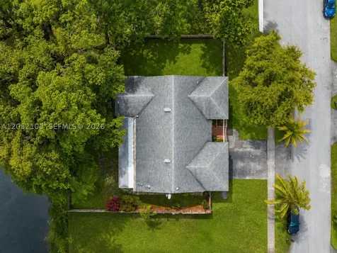 9320 NW 13th Street Pembroke Pines FL 33024