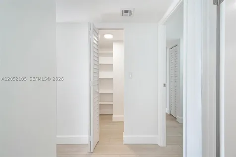 20400 W Country Club Drive Aventura FL 33180
