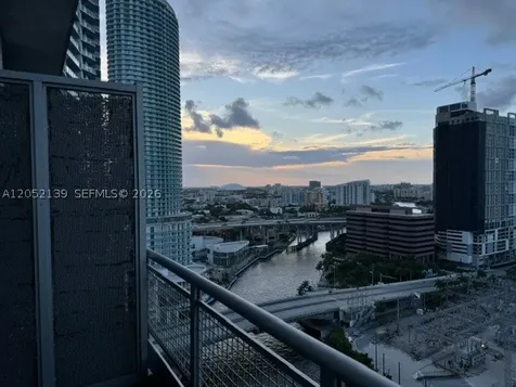 690 SW 1st Court Miami FL 33130