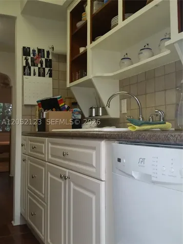 717 Espanola Way Miami Beach FL 33139