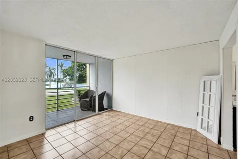 9480 Tangerine Place Davie FL 33324