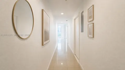 253 NE 2nd Street Miami FL 33132