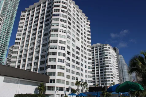 905 Brickell Bay Drive Miami FL 33131