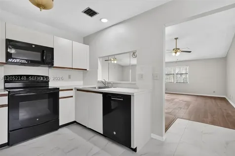 7626 Tahiti Lane Lake Worth FL 33467